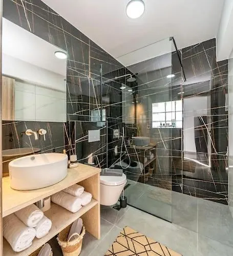 Fernando - F&a Golden Stone Villa *